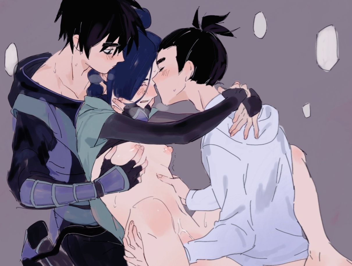 Scissor seven naked