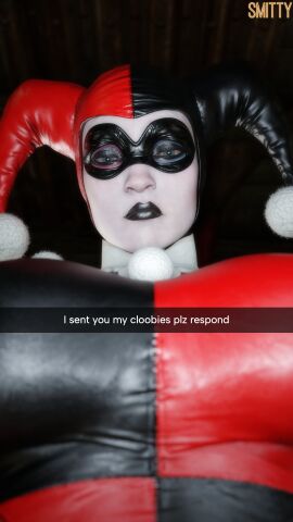 1girls 2025 3d batman_(series) big_breasts black_lipstick black_mask blue_eyes breasts dc dc_comics domino_mask eye_mask facepaint female female_only harley_quinn harley_quinn_(classic) harley_quinn_(injustice) hi_res high_resolution highres injustice_2 jester_cap jester_hat jester_outfit lipstick looking_at_viewer low-angle_view makeup masked masked_female mature_female please_respond pov sad smitty34 solo solo_female text text_bubble viewed_from_below white_collar white_facepaint worm's-eye_view