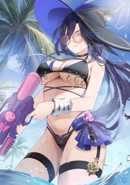 absurdres alternate_costume bikini black_bikini black_choker black_hat blue_sky breasts choker clorinde_(genshin_impact) closed_mouth cowboy_shot day earrings female from_below genshin_impact hair_over_one_eye hat highres holding holding_water_gun jewelry large_breasts long_hair looking_at_viewer navel palm_tree purple-tinted_eyewear purple_eyes purple_hair sky smile solo stomach sun_hat sunlight swimsuit thigh_strap tinted_eyewear tree vision_(genshin_impact) wading water_gun wet wrist_cuffs yutoriko_(candy0905)