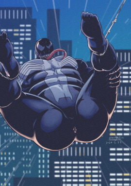 1boy absurd_res alien anus anus_only ass building detailed_background digital_media_(artwork) featureless_crotch feet hi_res humanoid long_tongue looking_at_viewer male male_only marvel marvel_comics muscular orange-lin orange_lin sharp_teeth smile solo spider-man_(series) symbiote teeth tongue tongue_out venom_(marvel) yaoi