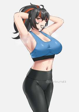 absurdres ahoge armpits arms_up artist_name bare_arms bare_shoulders black_hair black_pants breasts cleavage commentary cowboy_shot crop_top english_commentary female grey_background hair_between_eyes hair_tie_in_mouth highres large_breasts leggings long_hair looking_at_viewer midriff mouth_hold multicolored_hair navel obosounds orange_eyes orange_hair pants ponytail simple_background solo sports_bra standing stomach streaked_hair sweat thighs twitter_username yoga_pants zenless_zone_zero zhu_yuan