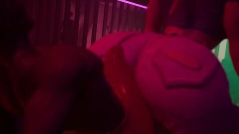 1boy 2girls sex sausage sausage_in_ass tagme twerk twerk_sex twerking twerking_on_dick twerking_sex video